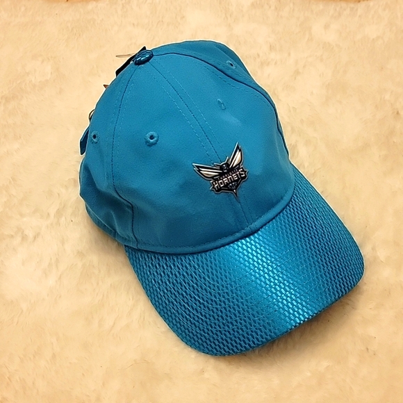 NBA Accessories - Official Charlotte Hornets baseball cap